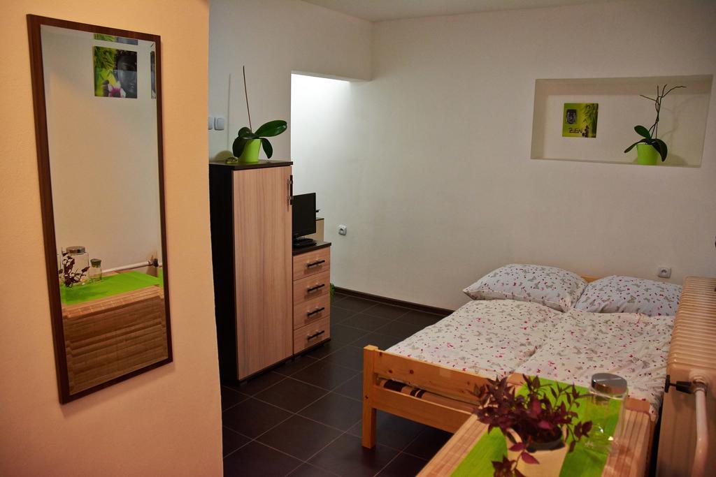 Apartment Pharamis Bešeňová Стая снимка